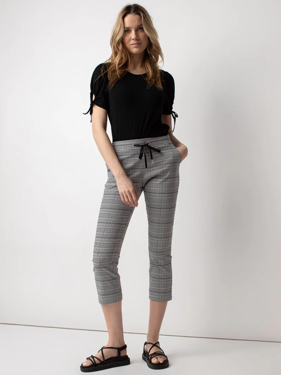 San Francisco Pants And Capris | Straight Fitted Pull-On Capri